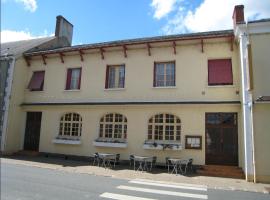 瑞雷斯德桑斯酒店，位于Saint-Denis-de-Jouhet的酒店