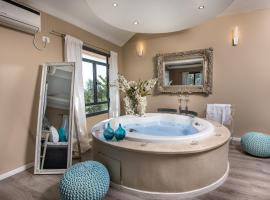 Champagne suites，位于Kefar Weradim的酒店