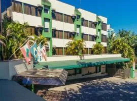 雅拉瓜海港酒店