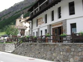 帕库纳西奈尔酒店，位于瓦尔萨瓦伦凯的酒店