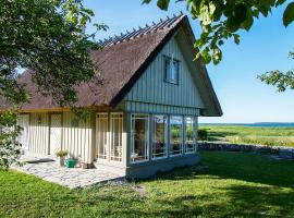 Hansi Puhkemaja，位于Kuivastu的酒店
