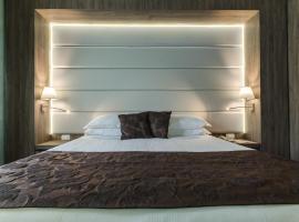 圣克罗斯会议酒店，位于苏尔莫纳的酒店