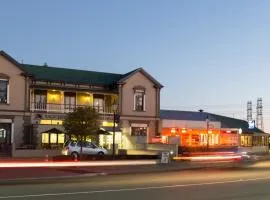 Racecourse Hotel and Motor Lodge，位于基督城基督城国际机场 - CHC附近的酒店