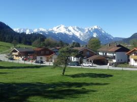 Farchant-Zugspitze，位于法尔先特Am Ried Ski Lift附近的酒店