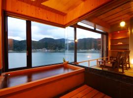 Ginka，位于丰冈市Hiyoriyama Coast Observation Deck附近的酒店