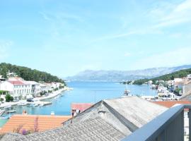 Villa Libana，位于波维尔亚的带按摩浴缸的酒店