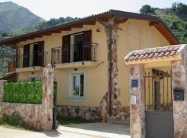 Villa Paladino - B&B e Guest House，位于希拉的酒店