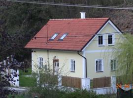 Chaloupka za potůčkem，位于Županovice的酒店