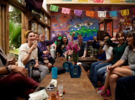 星球旅舍，位于圣克里斯托瓦尔-德拉斯卡萨斯的自助式住宿