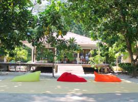 斯里布千岛假日公园，位于塞里布群岛的度假短租房