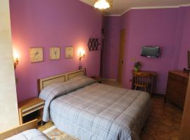 Albergo Tre Colombe，位于加约拉的酒店