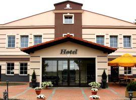 Hotel Stajnia Wolica，位于Wolica的酒店
