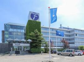 莱岑丹海牙弗莱彻餐厅酒店，位于莱岑丹的酒店