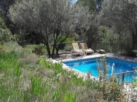 Holiday Home in Var with Private Pool，位于Masseboeuf的酒店