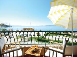 Seafront Studio Apartment+Balcony，位于伯德古拉的酒店