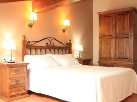 Apartamentos Los Rosales de Isabel，位于Corral de Ayllón的酒店