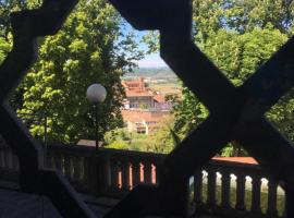 VILLA CONTE RICCARDI，位于Rocca D'Arazzo的酒店