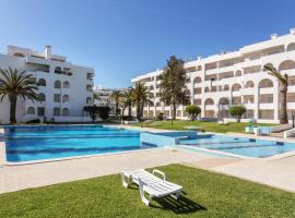 Andorinha 2 bedroom apart-close to the sea-Algarve，位于珀彻斯诺萨·森霍拉·达罗查海滩附近的酒店