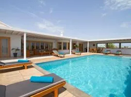 Villa Luna Mar - Magnificent Sea Views - Private Pool - Hot Tub