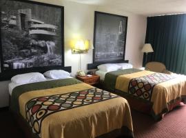 Econo Lodge Erie near Casino，位于伊利的木屋