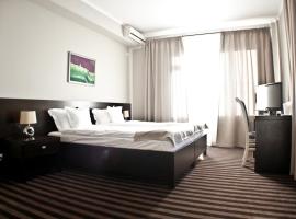 鹏斯内贝拉克酒店，位于阿拉德的旅馆