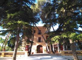 Hotel El Prat，位于Lucena del Cid的酒店