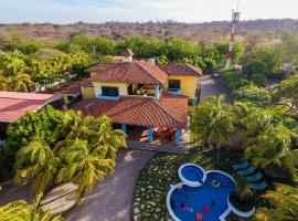 Solyar Luxury Spanish Beachfront Home，位于波乔米尔的酒店