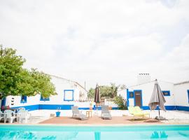 Carrança Lounge，位于埃武拉的带泳池的酒店