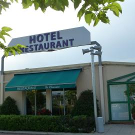 Charme Hotel en Beaujolais，位于索恩河畔贝尔维尔的酒店