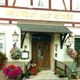 Hotel Gasthof zur Linde,位于魏斯巴赫的酒店