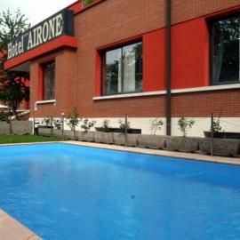 Airone Hotel,位于雷焦艾米利亚的酒店