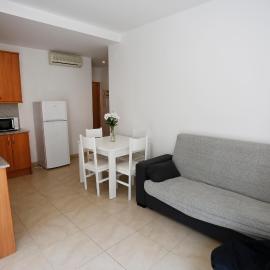 Apartaments Claudia，位于雷乌斯的酒店