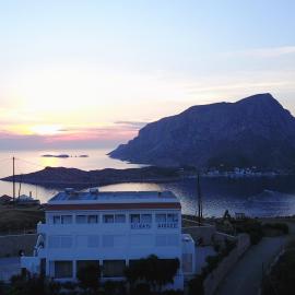 Studios Aeolos Kalymnos，位于米尔泰的酒店