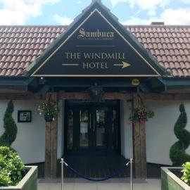 The Windmill Hotel，位于Elwick的酒店