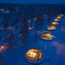 Kakslauttanen Arctic Resort - Igloos and Chalets，位于萨利色尔卡的酒店