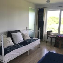 Aavikunurga Guesthouse，位于Kõiguste的酒店