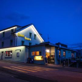 Hotel Sonne，位于艾姆敦的酒店