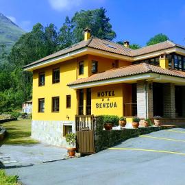 Hotel Benzua，位于Villanueva de Ardisana的酒店