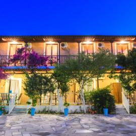 Stefanos Studios，位于凯里翁的酒店