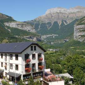 Hotel Bellavista Ordesa，位于托尔拉的酒店