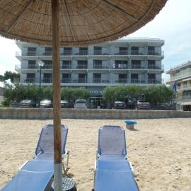Plage Hotel，位于尼亚普拉莫斯的酒店