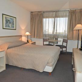 Hotel Tres Cruces，位于蒙得维的亚的酒店