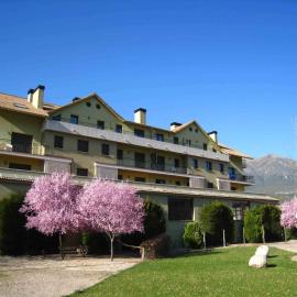Apartamentos Naspún，位于坎波的酒店
