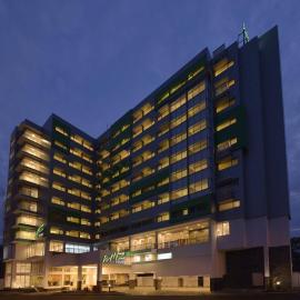 Whiz Prime Hotel Megamas Manado,位于美娜多的酒店