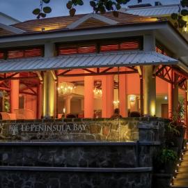 Le Peninsula Bay Beach Resort & Spa，位于蓝海湾的酒店