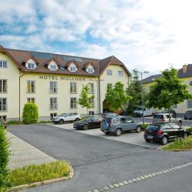 Hotel Restaurant Müllner，位于Marz的酒店