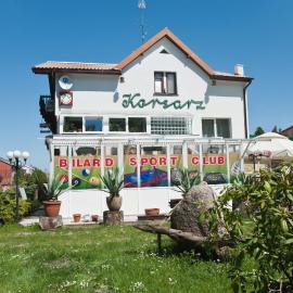 Pokoje Goscinne Korsarz - przy trasie rowerowej R10，位于乌斯特卡的酒店