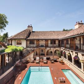 Rancho Caymus Inn，位于Rutherford的酒店