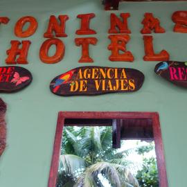 TONINAS Travel-Hotel，位于Inírida的酒店