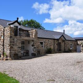 The Barn at Cae Bach，位于Gwalchmai的酒店